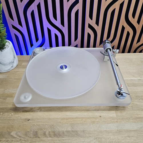 Clearaudio Emotion Turntable w/ Audio Technica AT-VM95ML Cartridge inc Warranty - Picture 2 of 9
