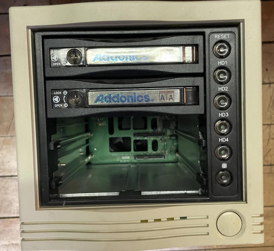 Vintage Addonics Combo Hard Drive Tower 4-Bay External Storage - Image 4 of 4