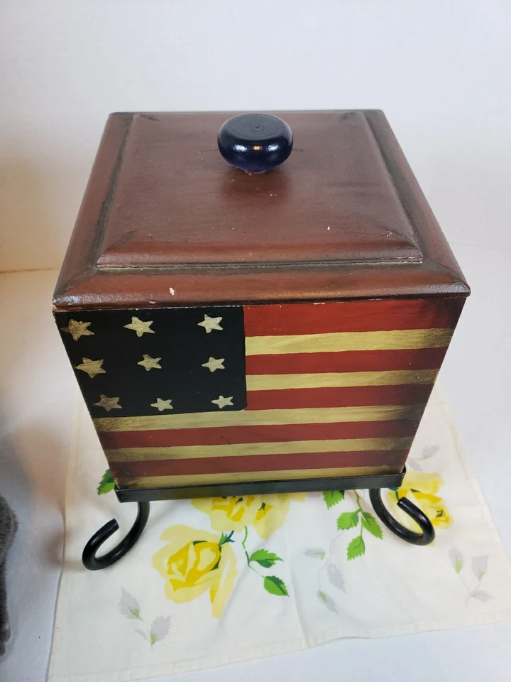 WOODEN LIDDED PATRIOTIC BOX WITH Cast Iron Stand. Match Box Fire Place Storage - Image 3 of 4