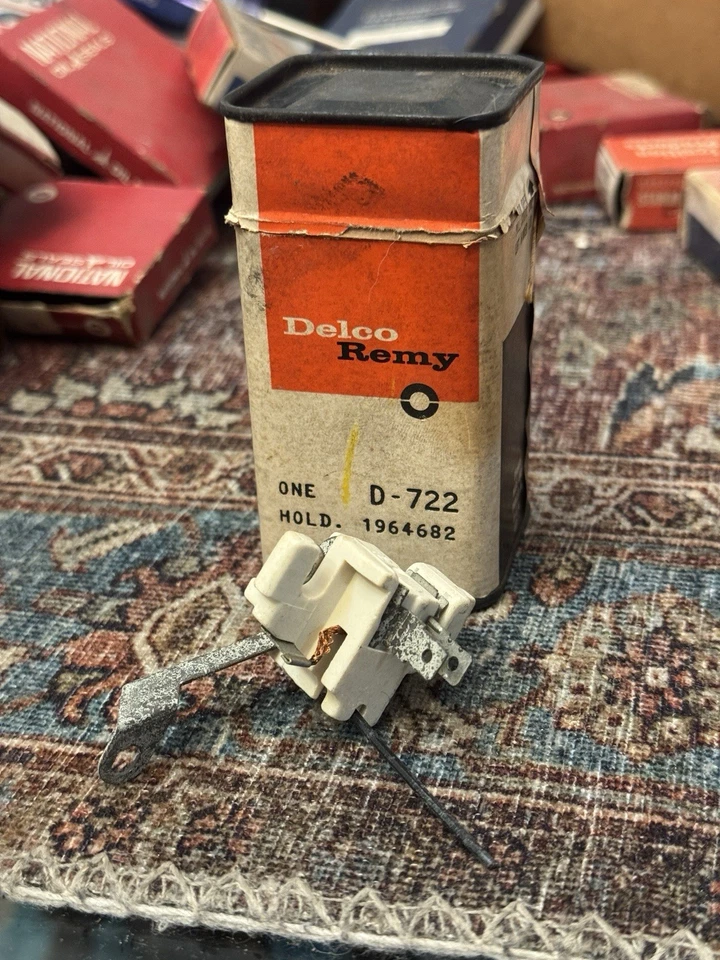 Delco Remy NOS 1964682 1962 - 1969 雪佛兰 Corvette 交流发电机刷架  — 第 2/4 张图片