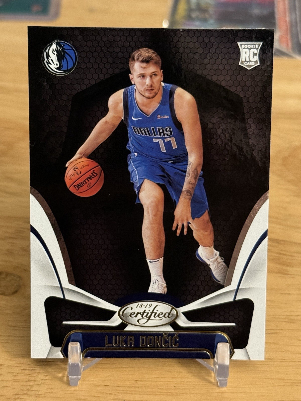 LUKA DONCIC 2018-19 Panini Certified #153 Rookie Card DALLAS MAVS LAKERS RC