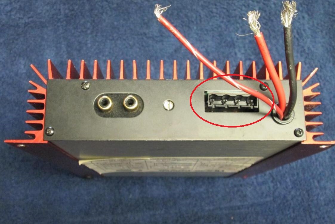 4-Pin Linear Power Amplifier Speaker Plug Amp 302IQ 452IQ 652IQ