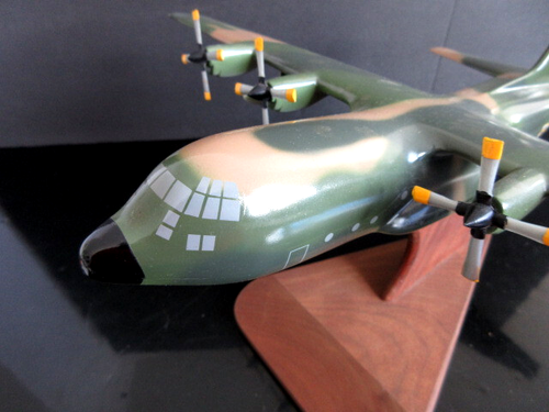 C-130 MAC MILITARY AIRLIFT COMMAND Factory Model - Picture 2 of 19