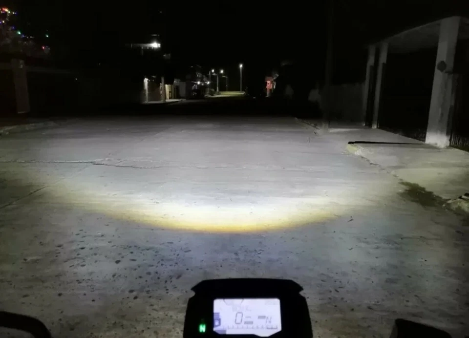 FARO LED MOTO 7" PER DUCATI MONSTER 600 620 695 6500K 75W HORNET BMW RACER KTM - Imagem 4 de 4