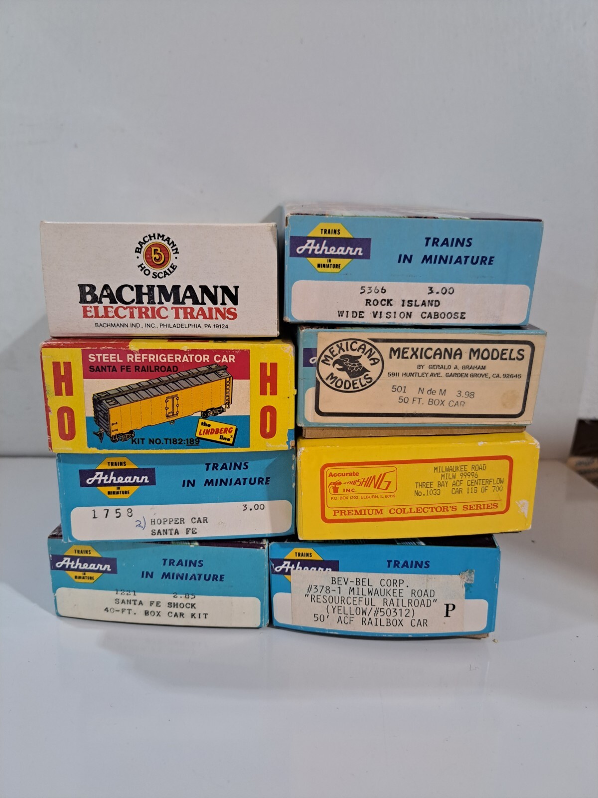 8 HO Scale Rolling Stock Freight Car Kits Boxcar, Hopper Caboose (Read