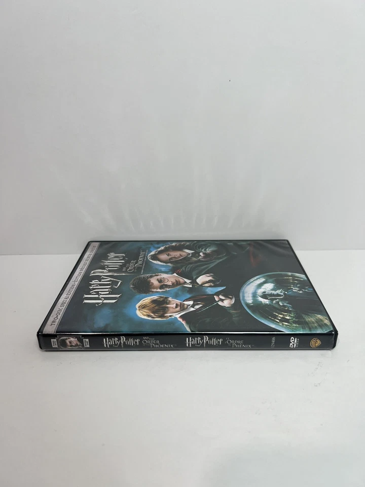 Harry Potter and the Order of the Phoenix (DVD, Canadian Special Edition) - Image 3 of 4
