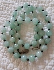 1930s FINE GREEN JADE BEAD NECKLACE. 23" L.