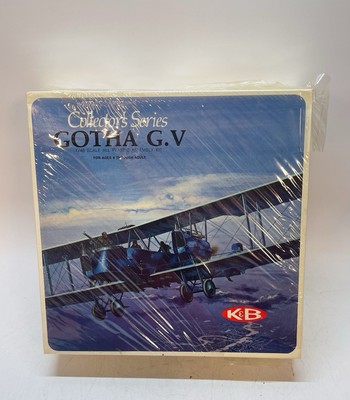 K&B Collector's Series 1/48 Gotha G.V with battlefield diorama Sealed