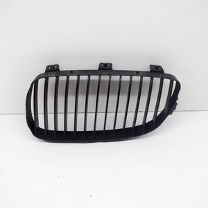 BMW 3 Coupe E92 Kühlergrill vorne links 7157275 2.0 Benzin 125kw 2007 14627303
