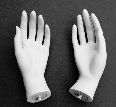 MN-HandsF-QS PAIR OF WHITE LEFT & RIGHT Female Mannequin Hands (WHITE ONLY)
