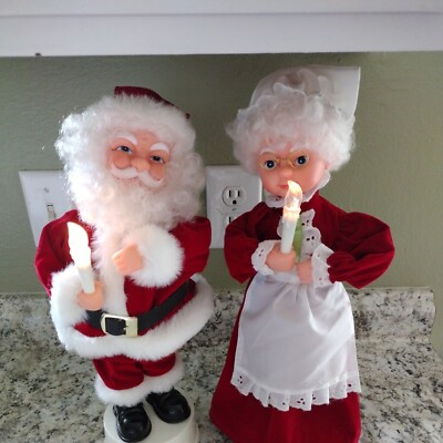 Vintage Rennoc Animations Santa and Mrs. Clause 16