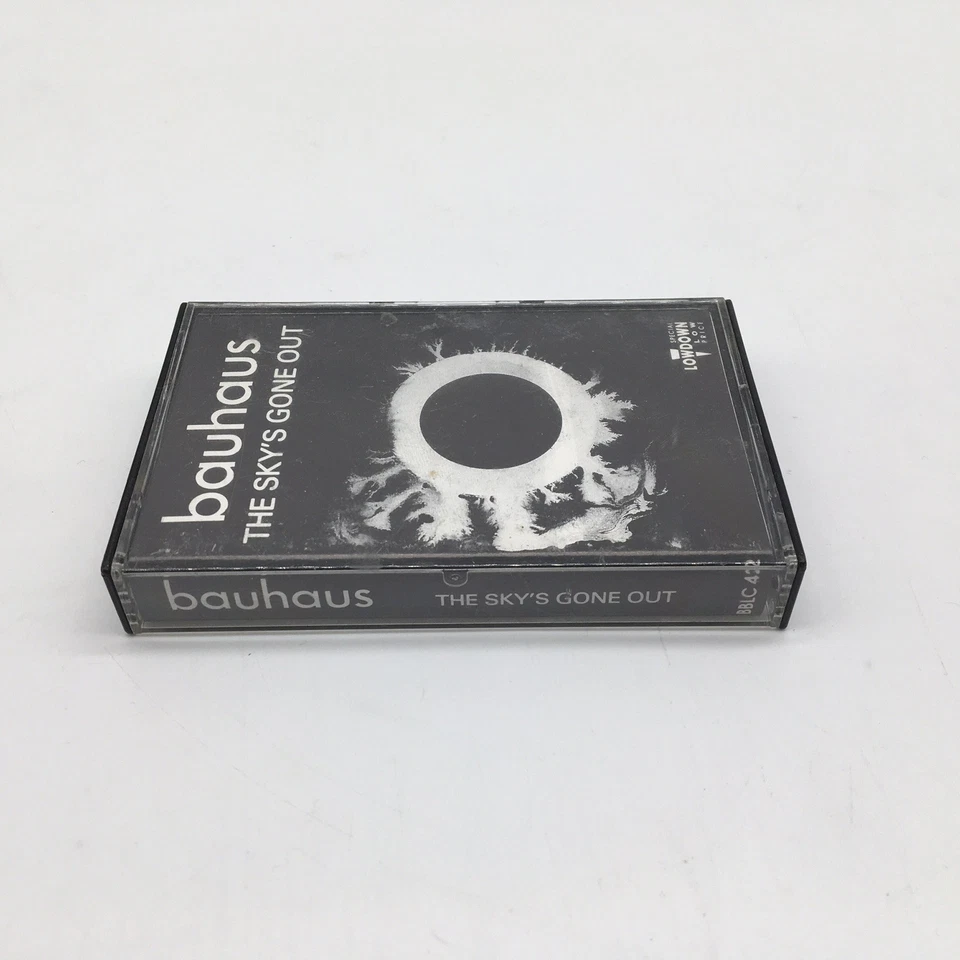 BAUHAUS The Sky’s Gone Out BEGGARS BANQUET Cassette UK England READ Peter Murphy Foto 3 de 4