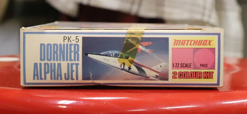 Matchbox Dornier-Dassault Alpha Jet, scala 1:72, kit PK-5 anno 1973 - Immagine 2 di 3