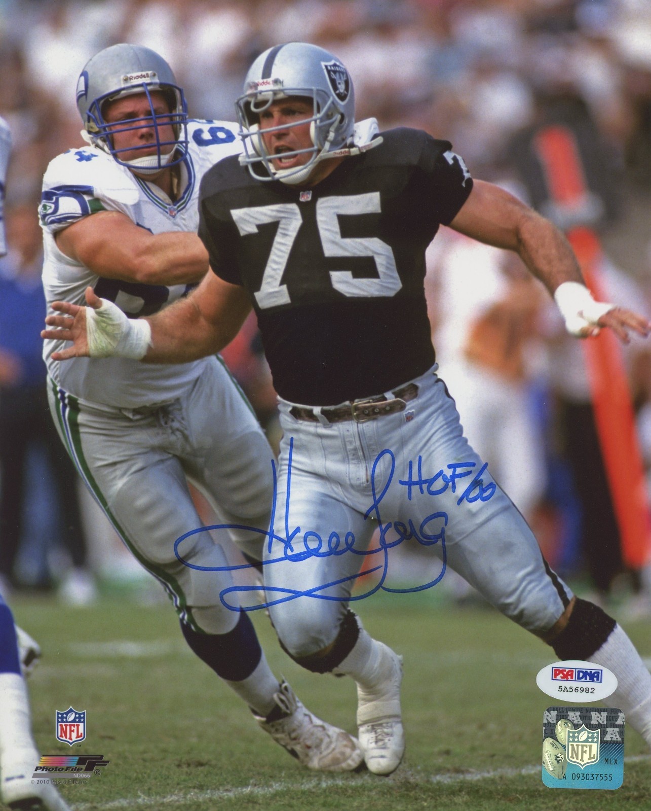 Howie Long Autographed Signed Oakland Raiders / 8X10 PHOTO w/HOF 00 - PSA/DNA 