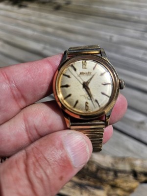 Vintage NIVADA Compensamatic 17 Jewel Manual Wind Watch, Keeps Time!