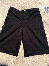Under Armour Boys Youth Black Flat Golf Athletic Chino Shorts, Size 16 C-203-A
