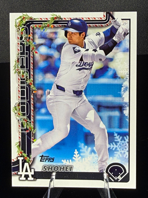 Topps 2025 Holiday - Shohei Ohtani #H200 Los Angeles Dodgers