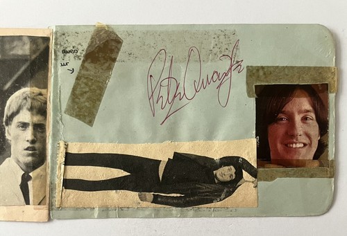 Página de libro de autógrafos totalmente firmada de The Rolling Stones: Ron Wood & The Birds Kinks - Imagen 5 de 10