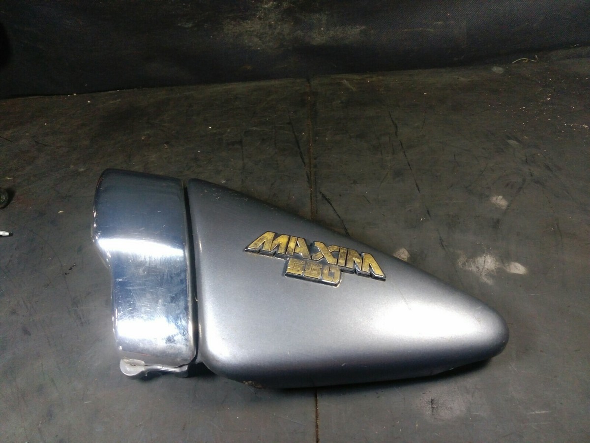 1982 YAHAMA MAXIM XJ550 J LEFT SIDE COVER emblem 82 XJ 550 (good