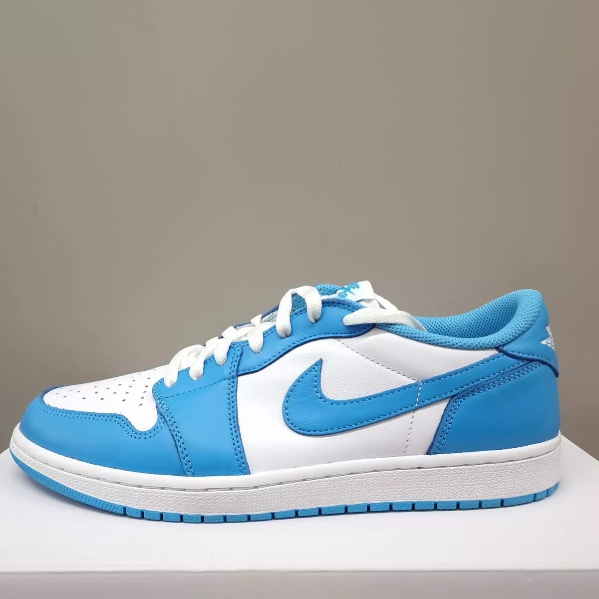 Nike air jordan low deals unc