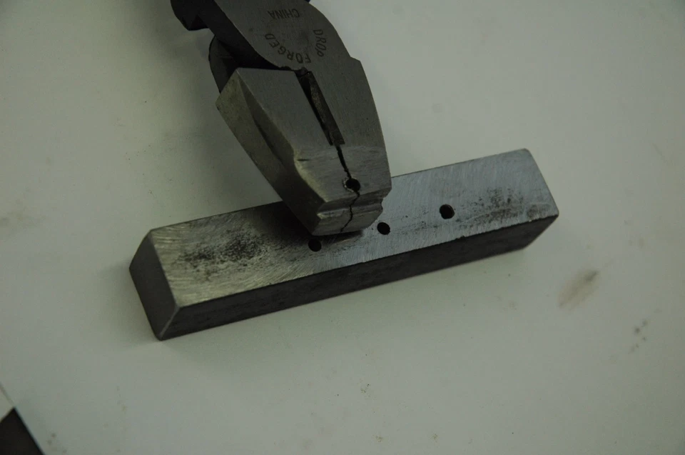 Lionel  O and 027 gauge  tool set with pliers, Jig, and full track  tools, - Image 3 of 4