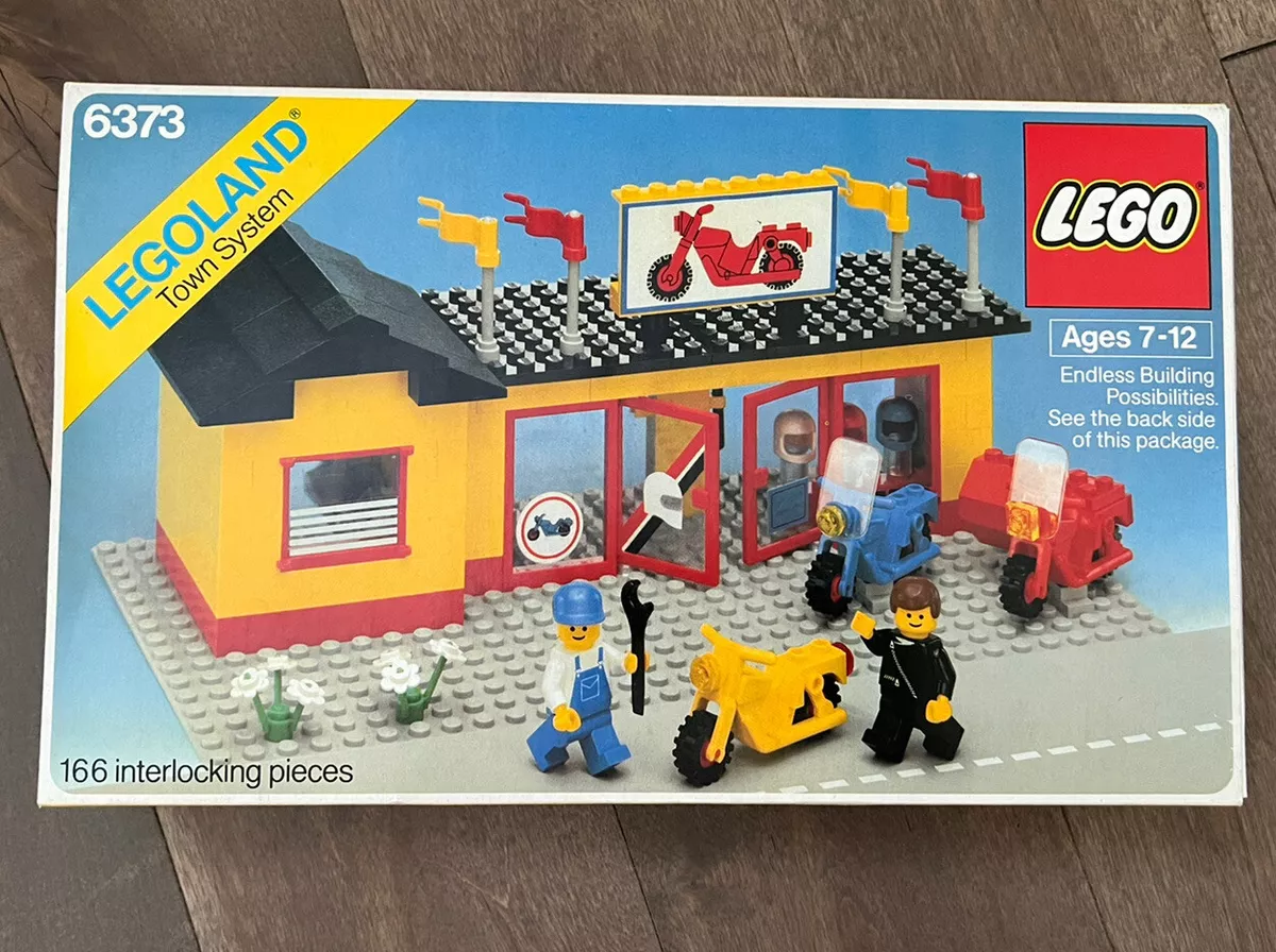 Legoland set 6373 Motorcycle shop City series Legos Town System
