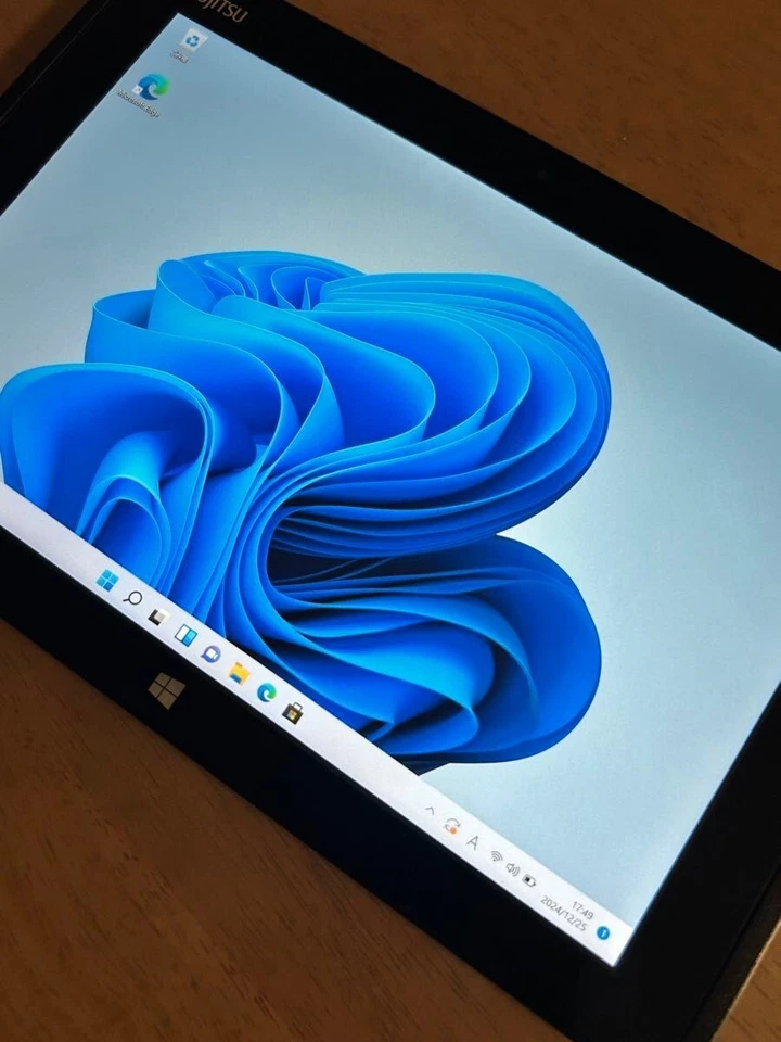 Fujitsu Q506 Stylistic Arrows PC Tablet Windows 10 Rugged 64GB Laptop JP 10.1in - Image 4 of 4