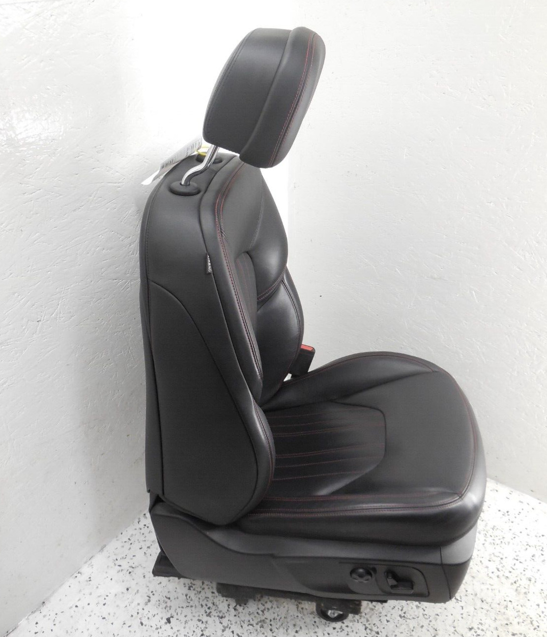 2017 17 Maserati Levante Front Seat Passenger Right OEM Black Red Stitching