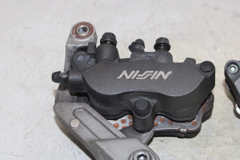 01-03 JUEGO DE PINZAS DE FRENO DELANTERAS DERECHA IZQUIERDA OEM HONDA CBR1100XX PAR Foto 3 de 4