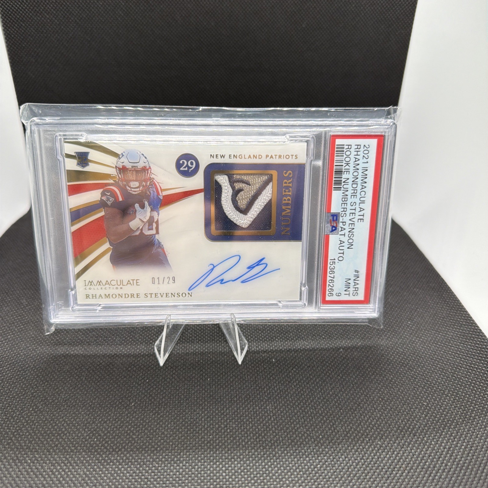 2021 Immaculate Numbers Rookie Patch Auto Premium 1/29 Rhamondre Stevenson RPA  view 3