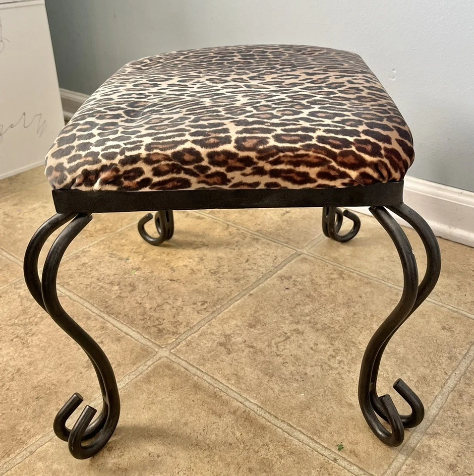 animal print cushioned vanity stool with black wrought iron - Image 2 of 4