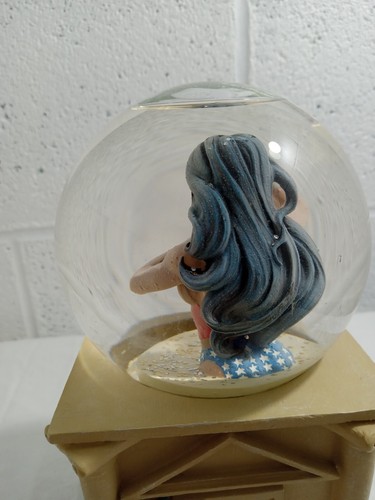 WONDER WOMAN PORCELAIN SNOWGLOBE BRUCKNER/DODSON 0978/1500 2002 DC DIRECT Damage - Picture 9 of 10
