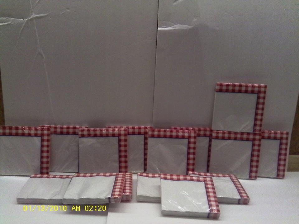 Wholesale lots of 16 Gingham Fun paper napkins - Image 2 of 3