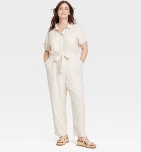 Universal Thread Boiler suite/ Jumpsuit Color Cream Sz 4 Button Up Short Sleeve