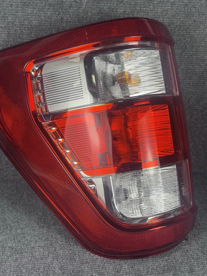 FORD F-150 2021 2022 2023 LUZ TRASERA IZQUIERDA LADO CONDUCTOR RECAMBIO TYC Foto 3 de 4