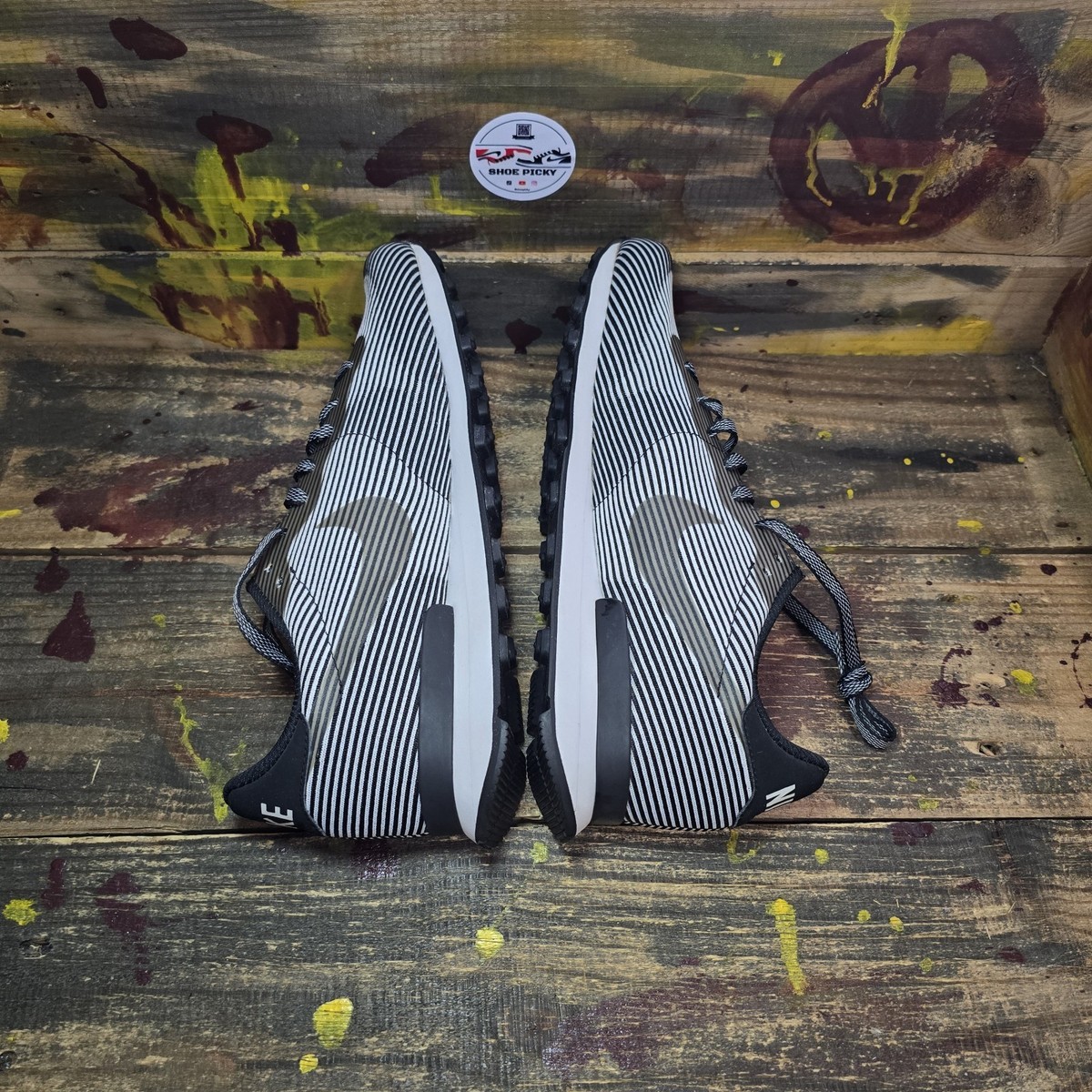 Nike Internationalist KJCRD Jacquard M QS Running Shoes Mens  display picture 1