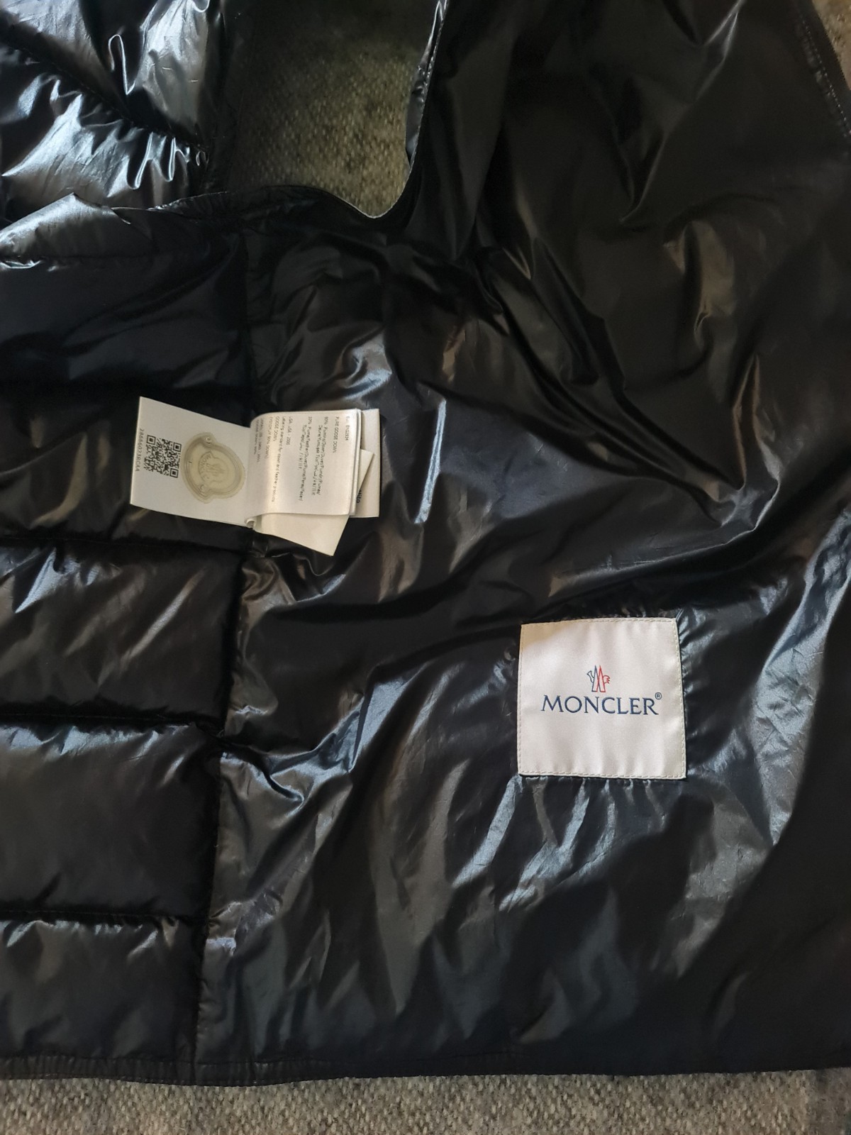 Moncler Gilet Mens Size 6 XL image 6