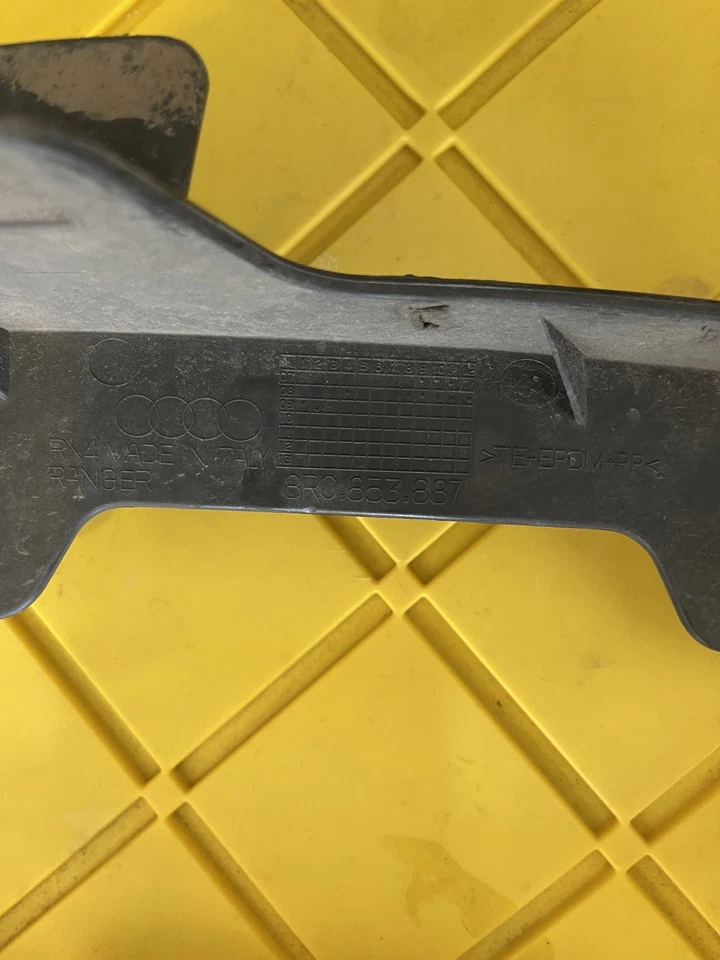 AUDI Q5 2009-2012 - Alerón de rueda delantera izquierda / aleta de barro 8R0853887 Foto 2 de 4