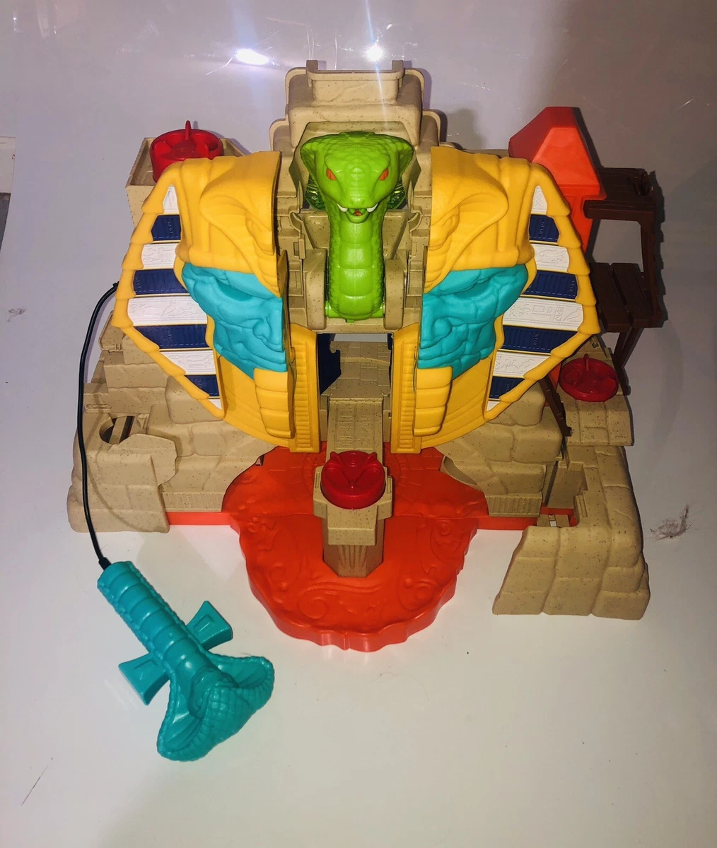 Fisher price serpent store strike pyramid