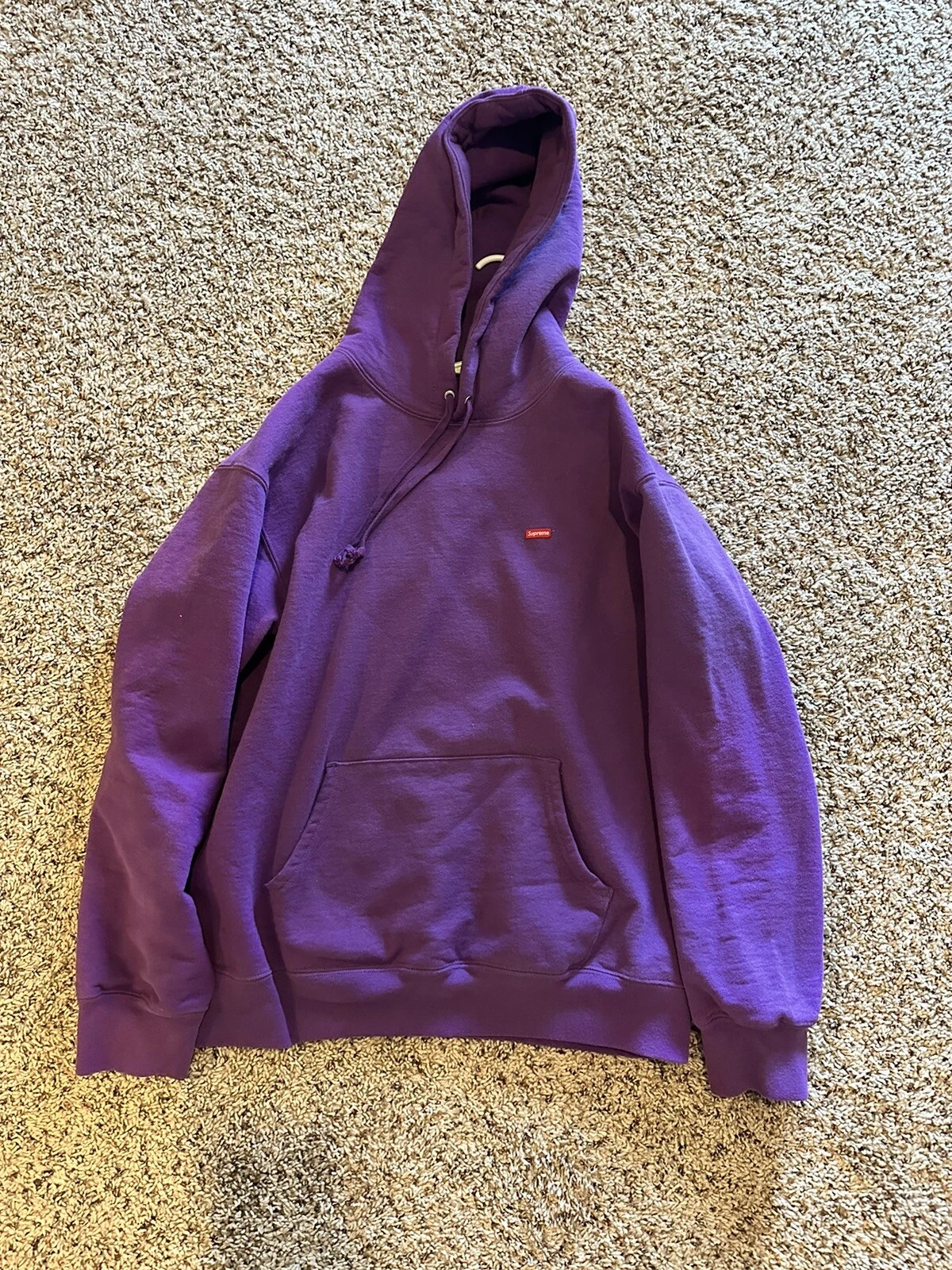 Sweat shirt à capuche logo Supreme Small Box taille moyenne violet SS22 NEUF