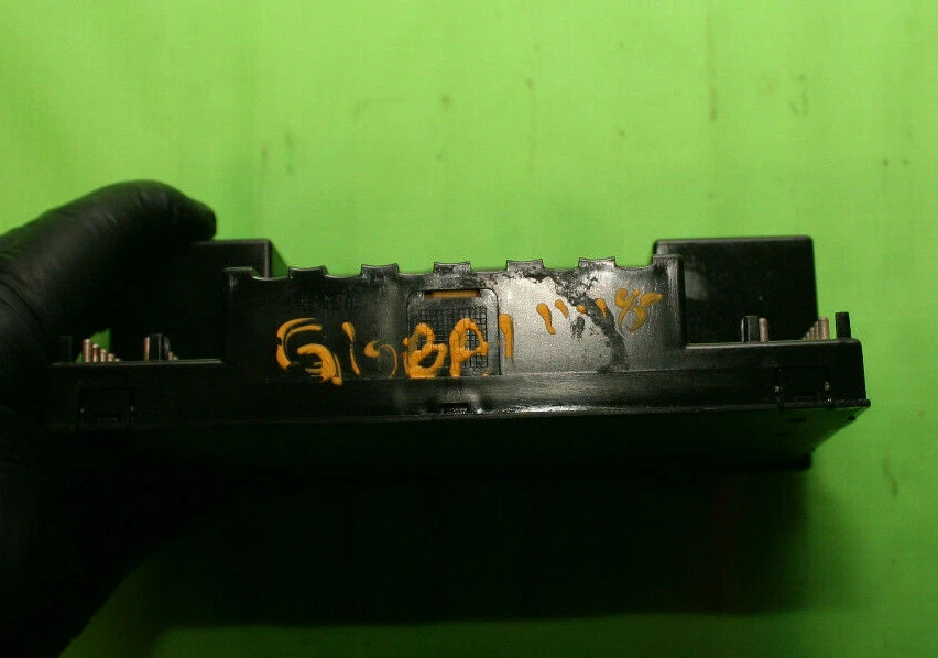 Mercedes Benz 300SDL 1986 1987 Climate Control Unit With Push Buttons Assembly - Image 4 of 4