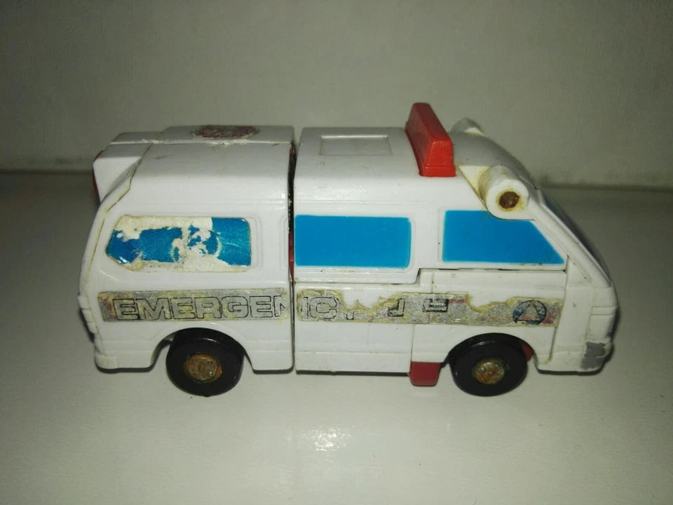 Transformers G1 Ambulance robot Hasbro/Takara 1986 Protectobot/Autobot.Rare - Imagen 3 de 4