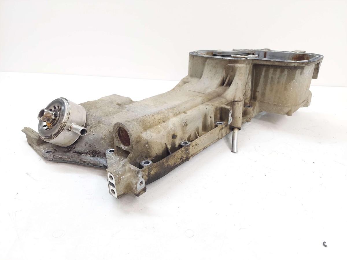 04-15 Nissan Armada 5.6L Upper Engine Oil Pan 111107S00A VK56DE