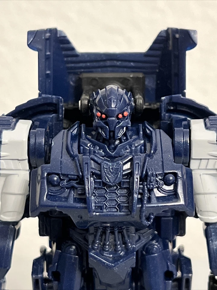 TRANSFORMERS BARRICADE TOMY HASBRO 4.5” ACTION FIGURE TOY (PRE-OWNED) - Image 4 of 4