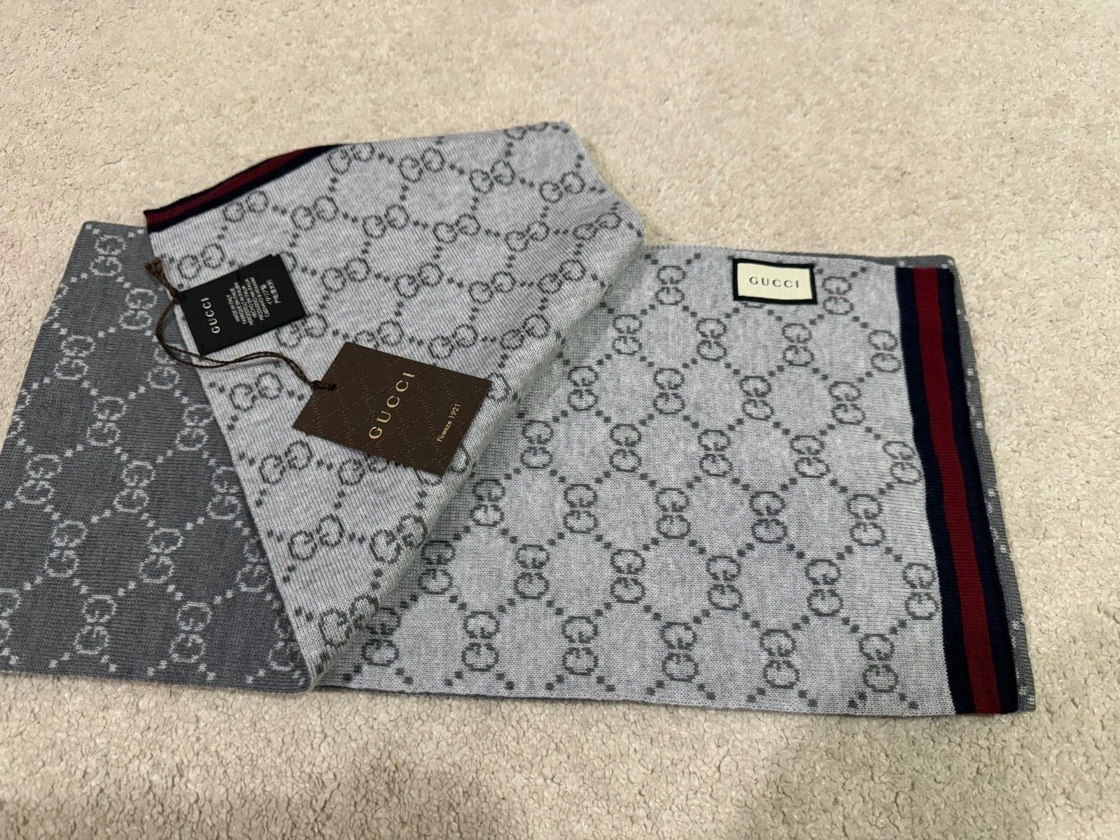 ÉCHARPE LOGO GUCCI GRIS DOUBLE G NEUVE
