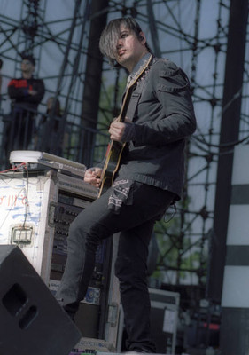 TOMO MILICEVIC PLAYING GUITAR AT THE KROQ WEENIE ROAST Y FIESTA HE- Old Photo