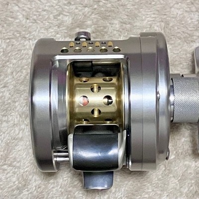 Shimano CALCUTTA CONQUEST 200DC Baitcasting Reel Fishing Model