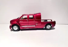 Road Signature 2001 Ford F-650 Pickup Truck Red 1/24 Scale Diecast Model READ