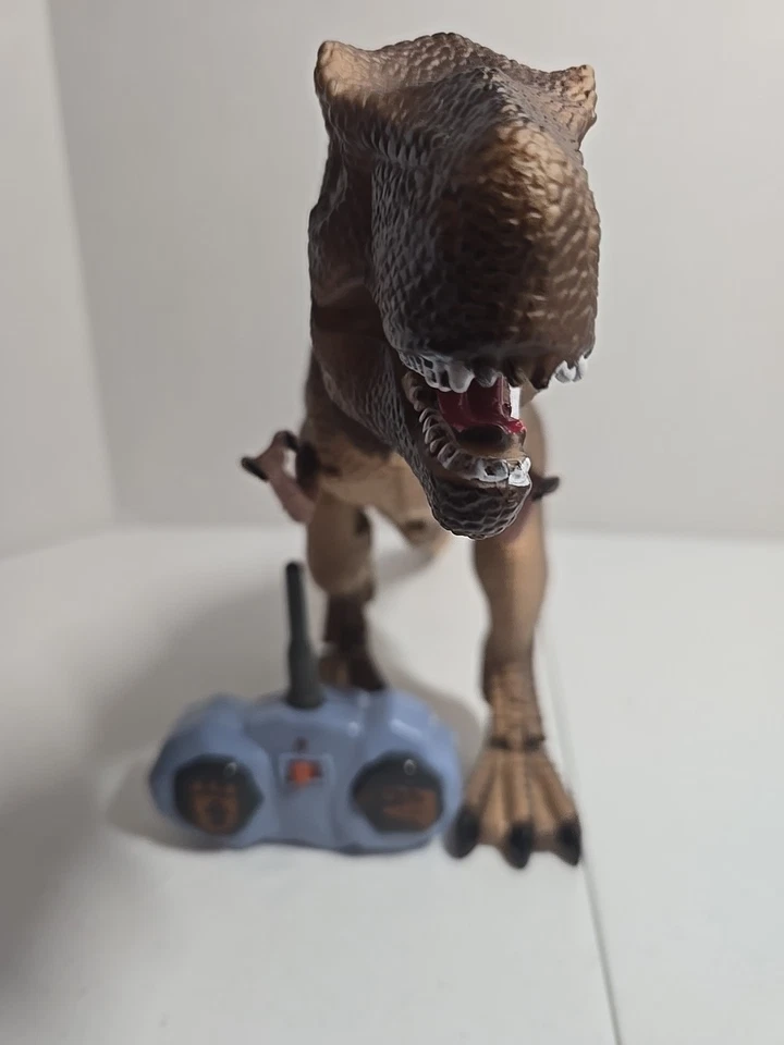 Discovery RC T-Rex Remote Control Dinosaur  Tested Working. - Image 2 of 4