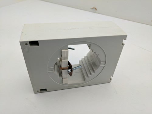 Eaton Current Transducer HF7A 800A Primary 5A Secondary Bus Bar Mounted 741H0015 - Picture 7 of 7